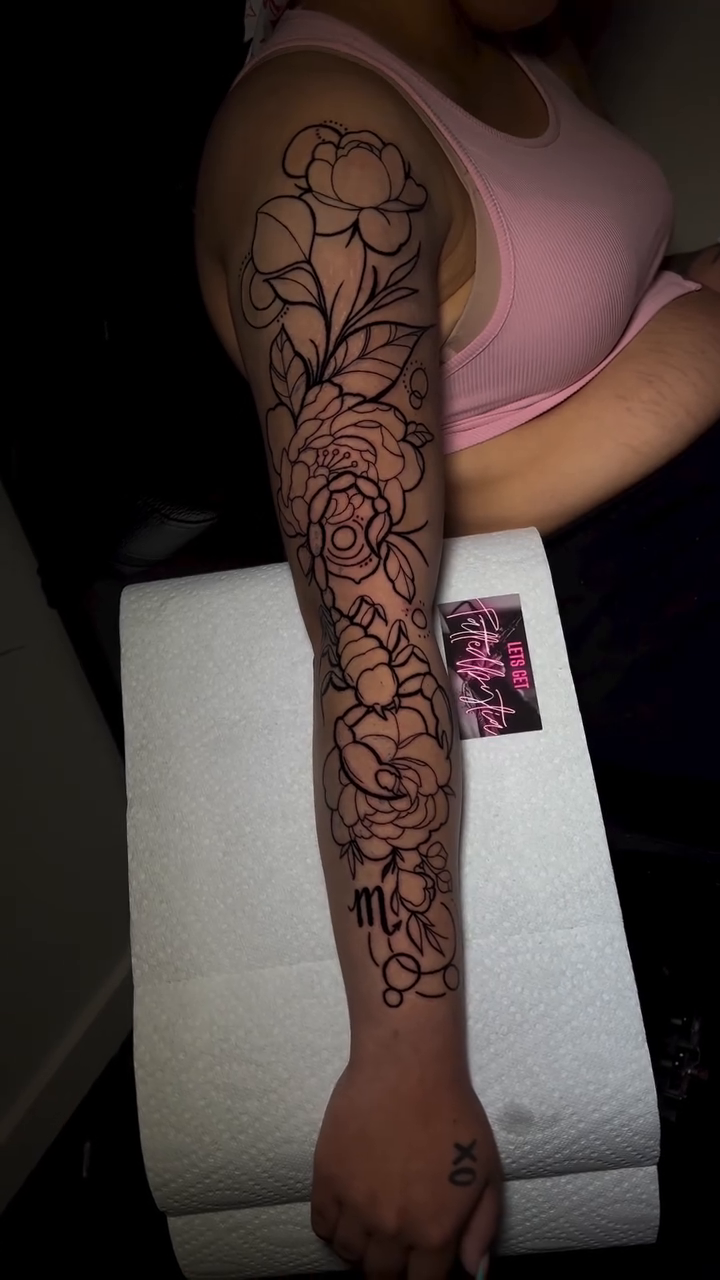 Tattoo by @tattedbytia — fine_line