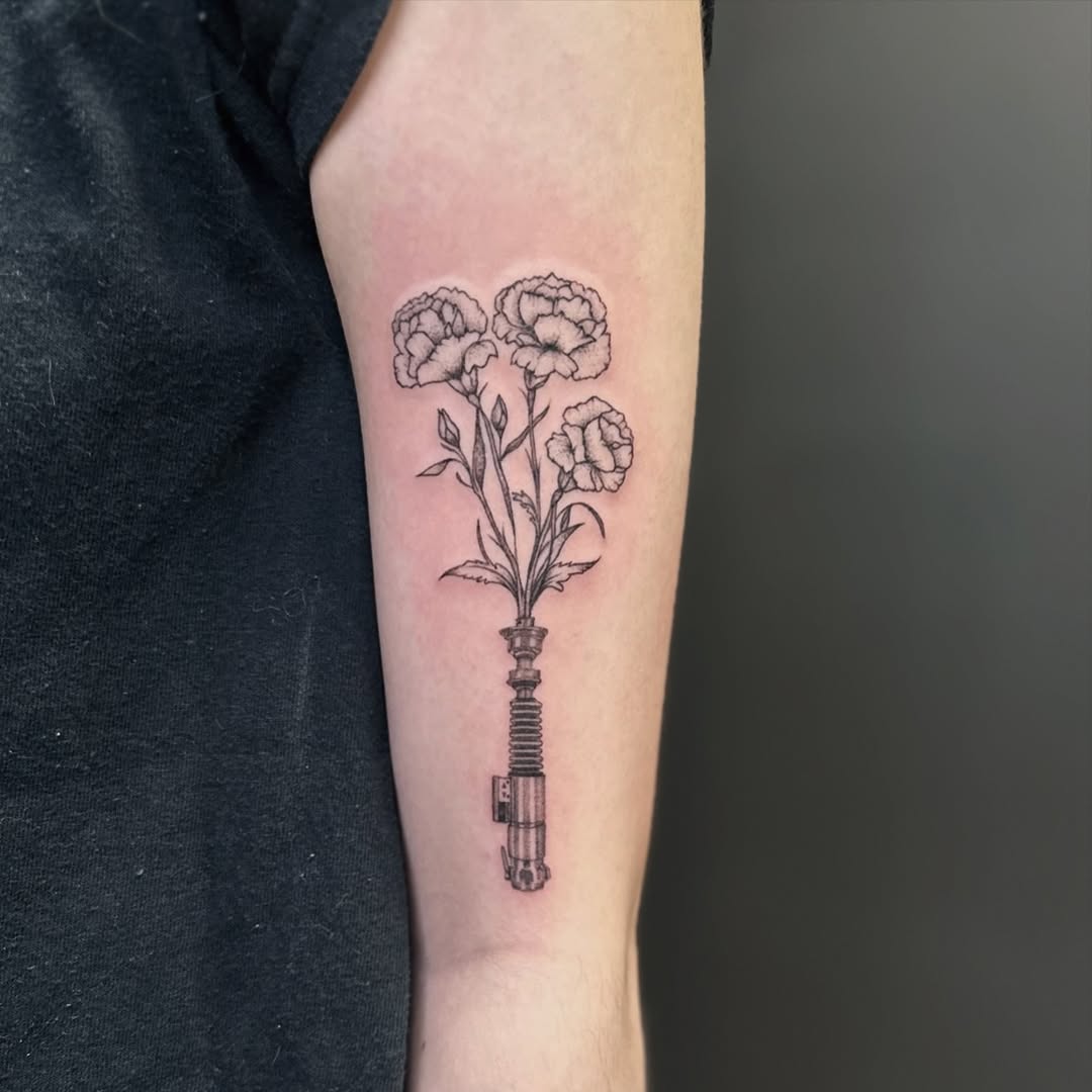 Tattoo by @roxotattoos — fine_line, black_and_grey
