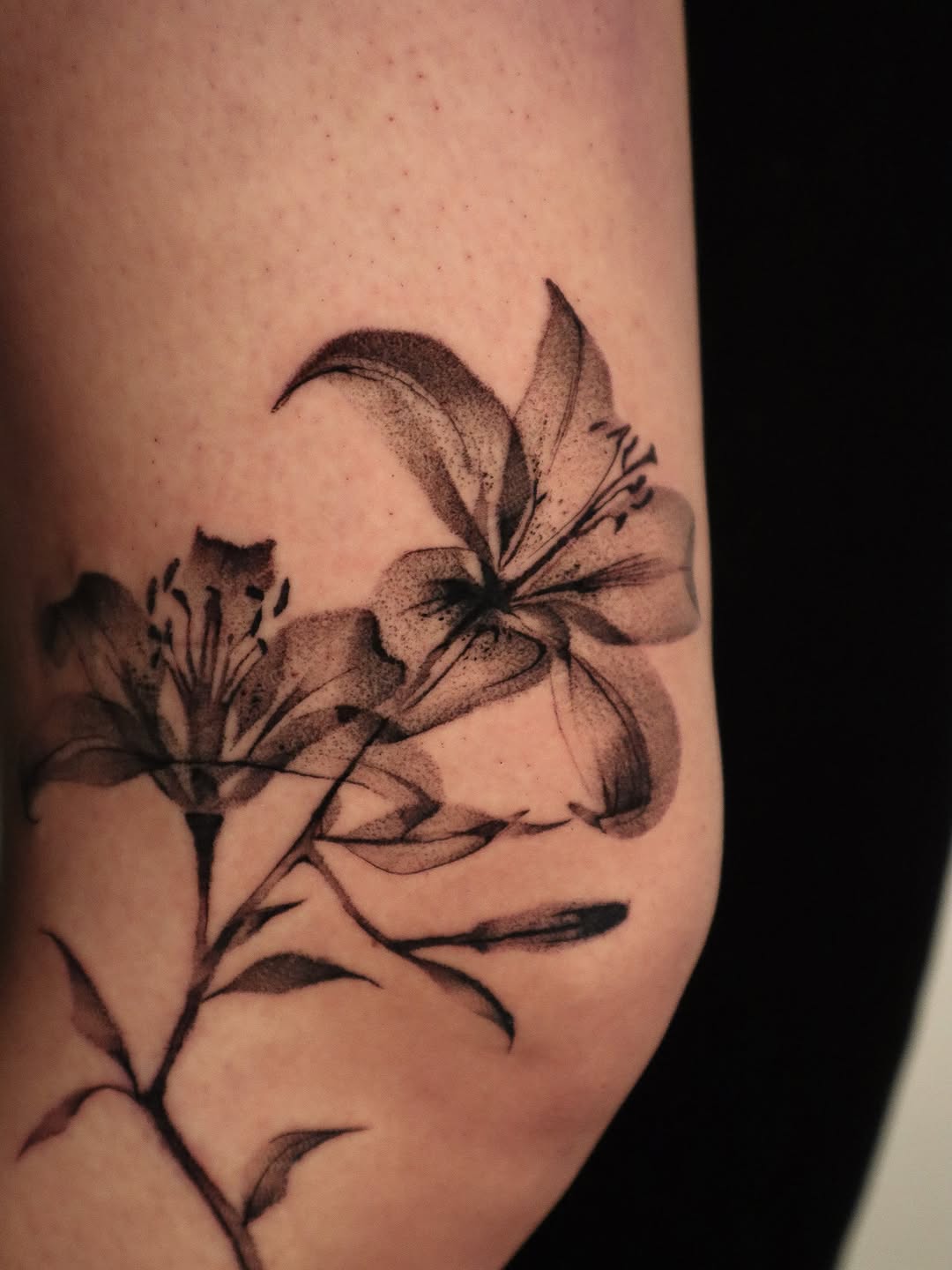 Tattoo by @_connormoon_ โ black_and_grey, illustrative