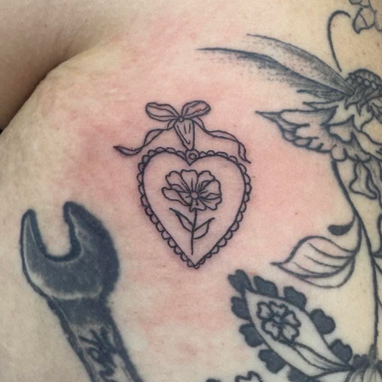 Tattoo by @tattoosbychristan — fine_line