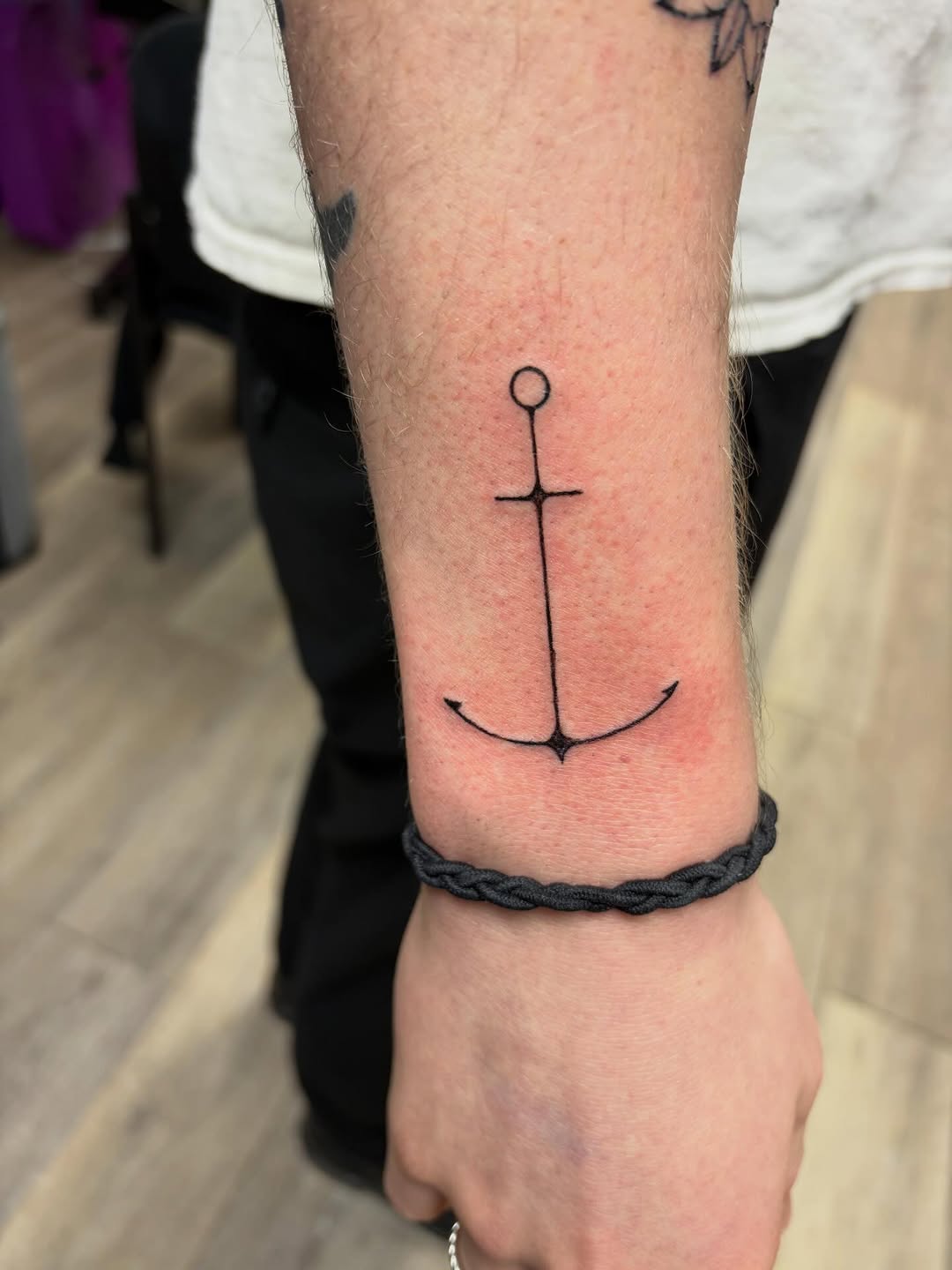 Tattoo by @xweaziex โ fine_line, minimalist