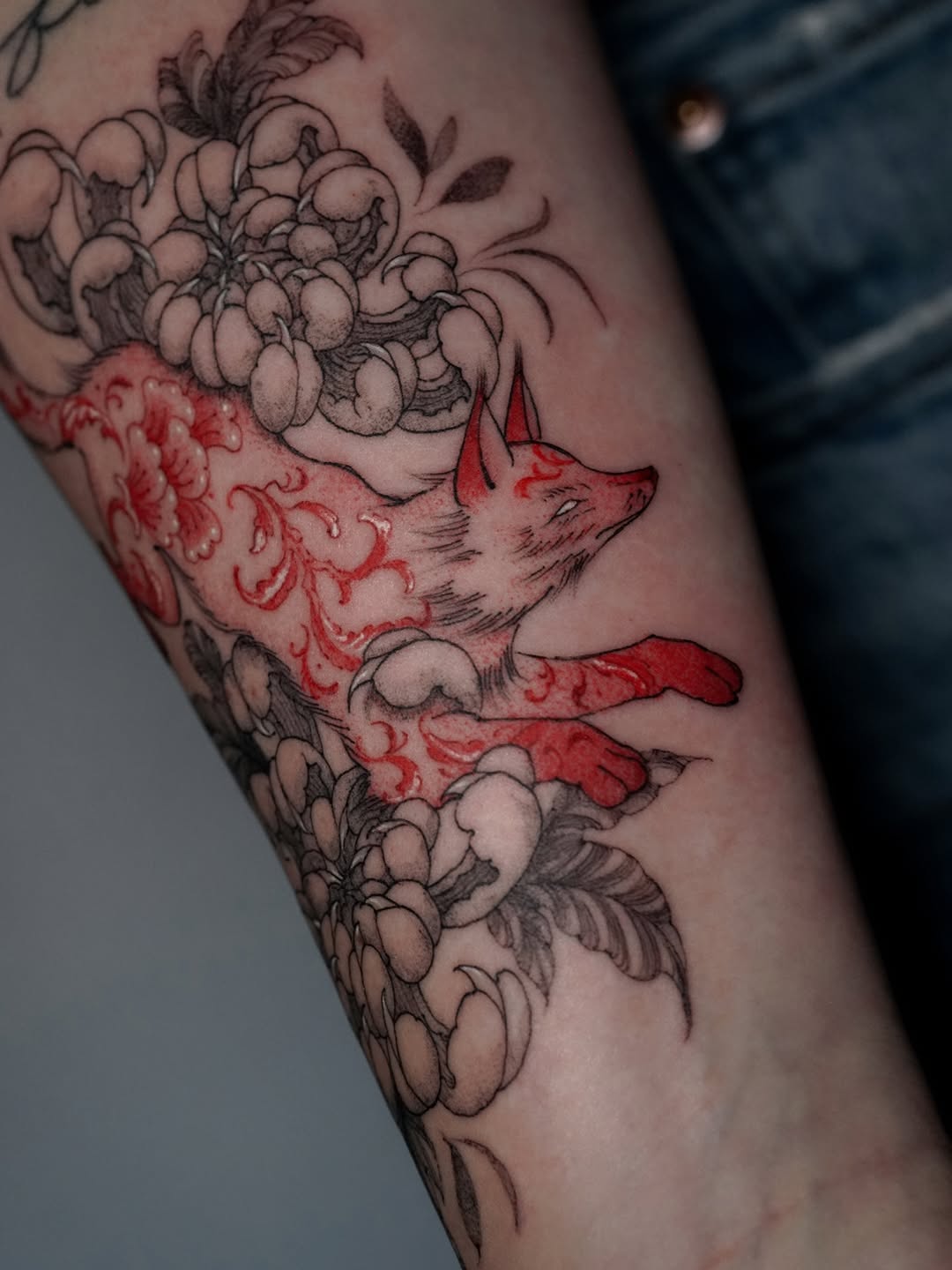 Tattoo by @robotwaifu.ink — japanese_irezumi, black_and_grey