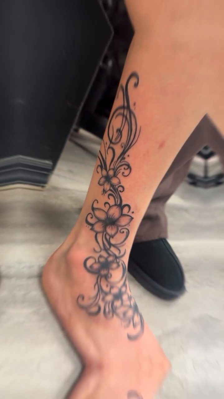 Tattoo by @tattoozbyjay โ fine_line, ornamental