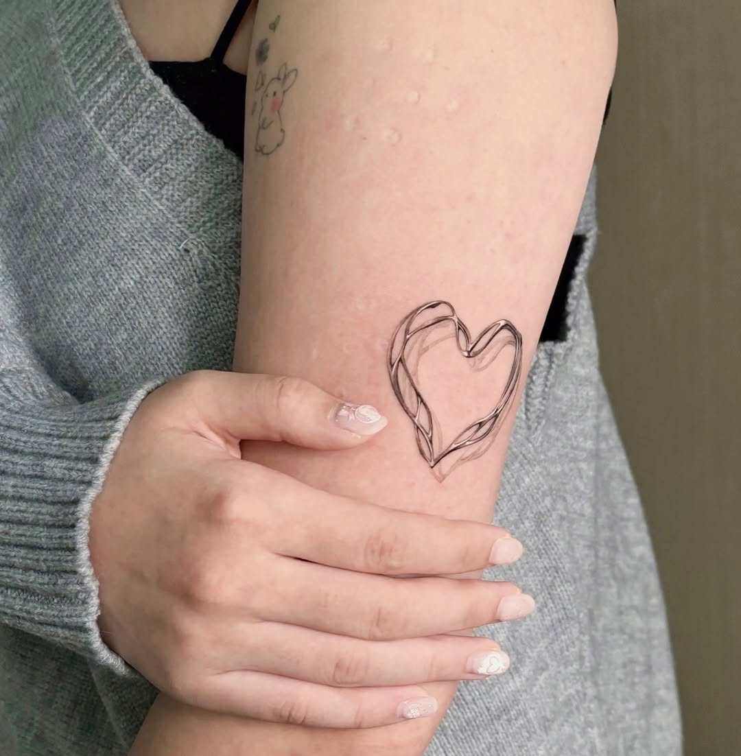 Tattoo by @nyangwol_tattoo — fine_line, minimalist