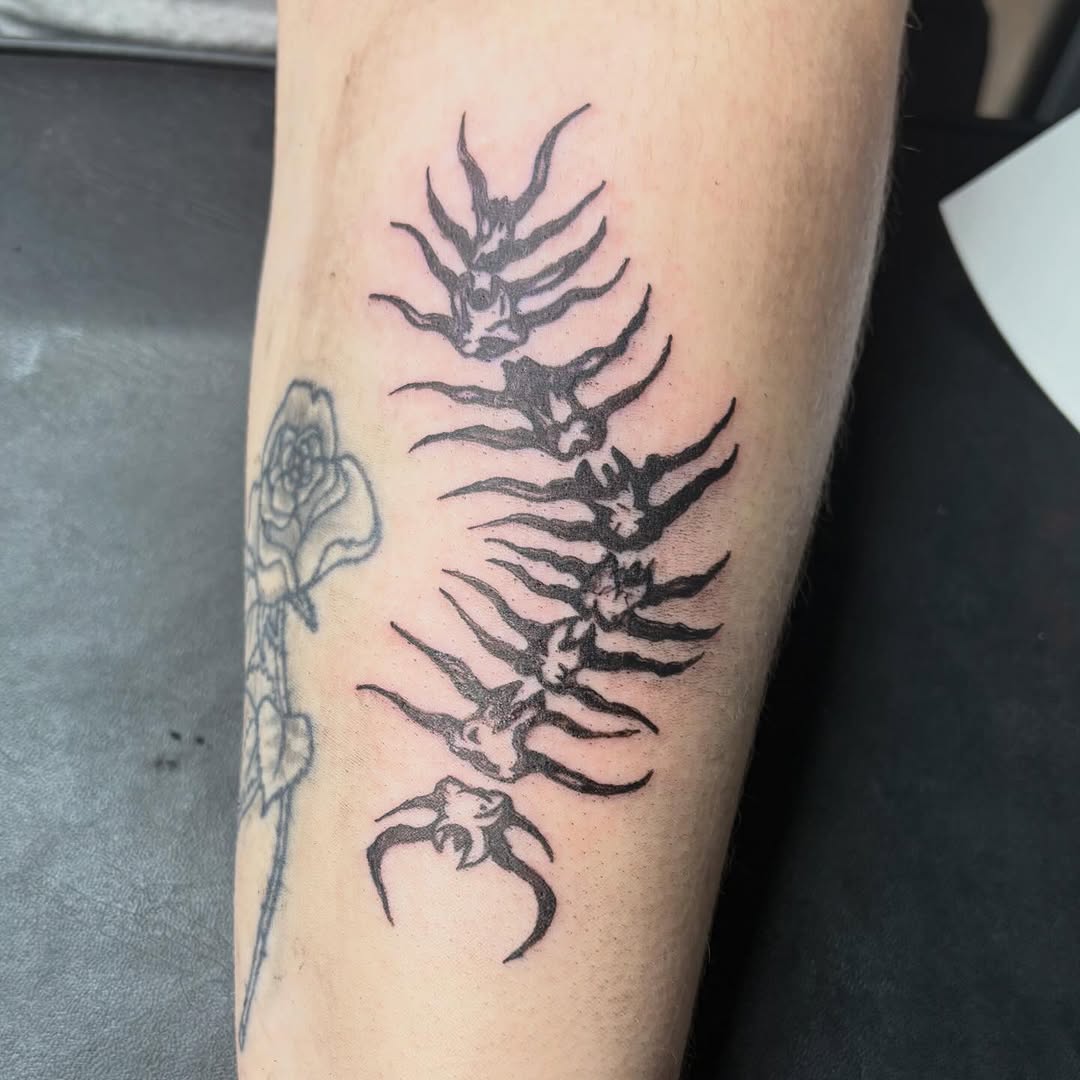 Tattoo by @xweaziex โ blackwork
