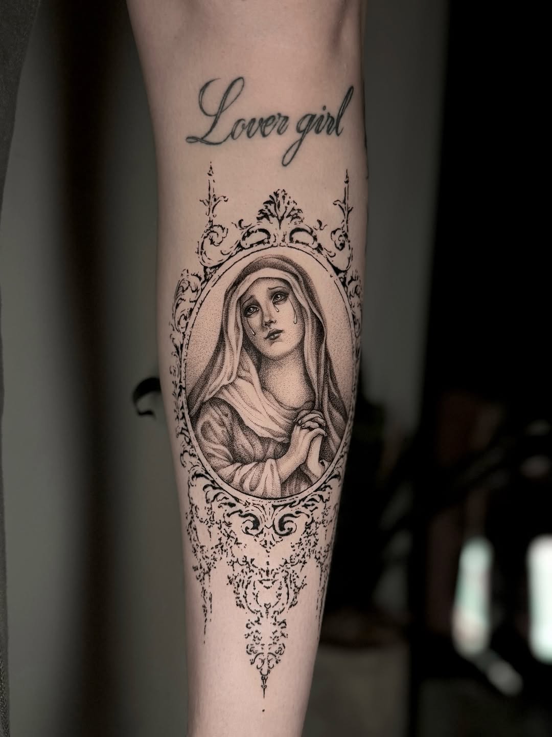Tattoo by @luahills.tattoos — black_and_grey, dotwork