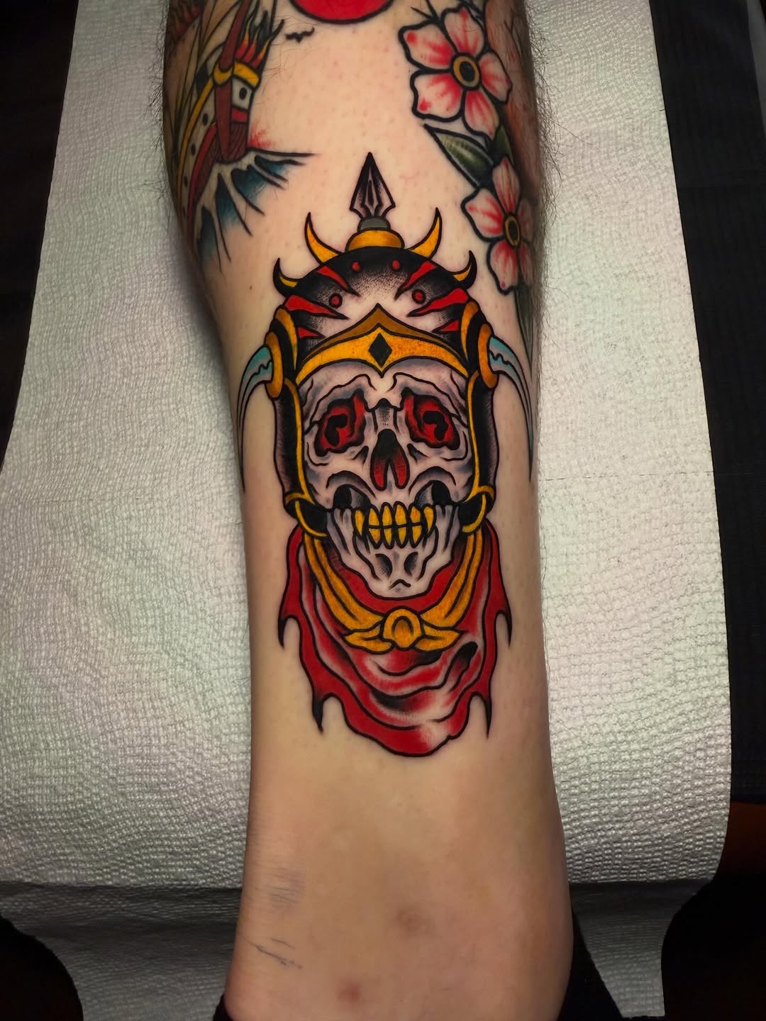 Tattoo by @howler.tattoos โ american_traditional
