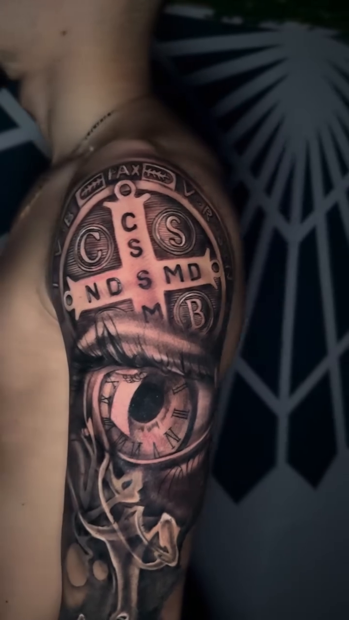 Tattoo by @jords.tattoo β black_and_grey, illustrative