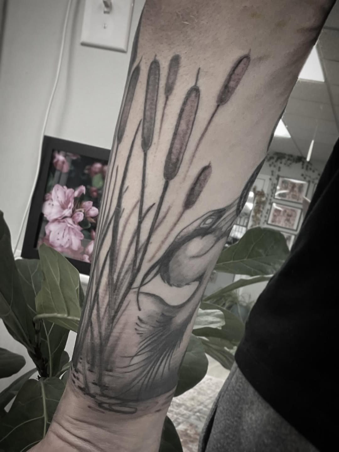 Tattoo by @stefany.m.p — black_and_grey, illustrative