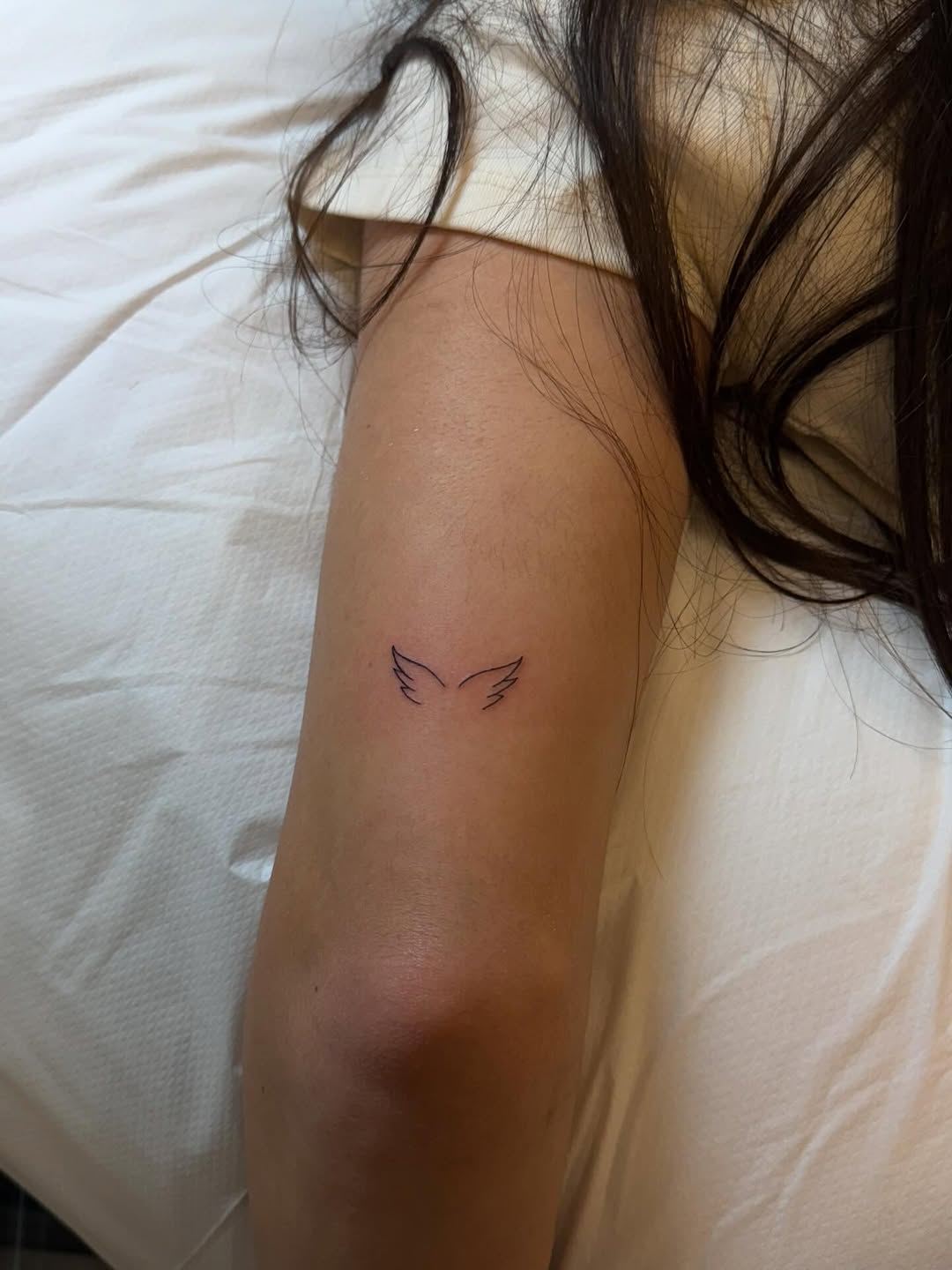 Tattoo by @fineline_lau — fine_line, minimalist