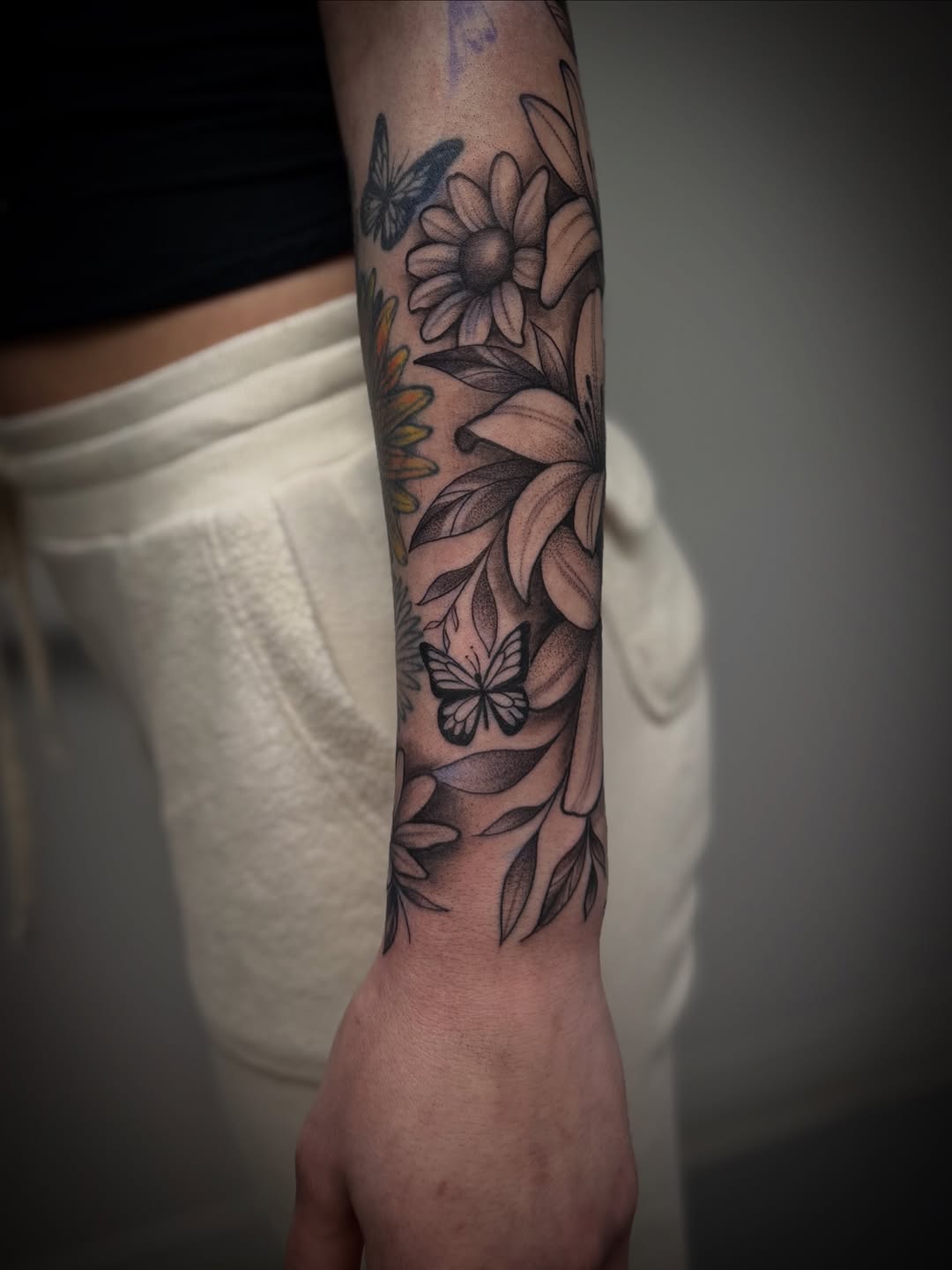Tattoo by @llanotattooart — black_and_grey, fine_line