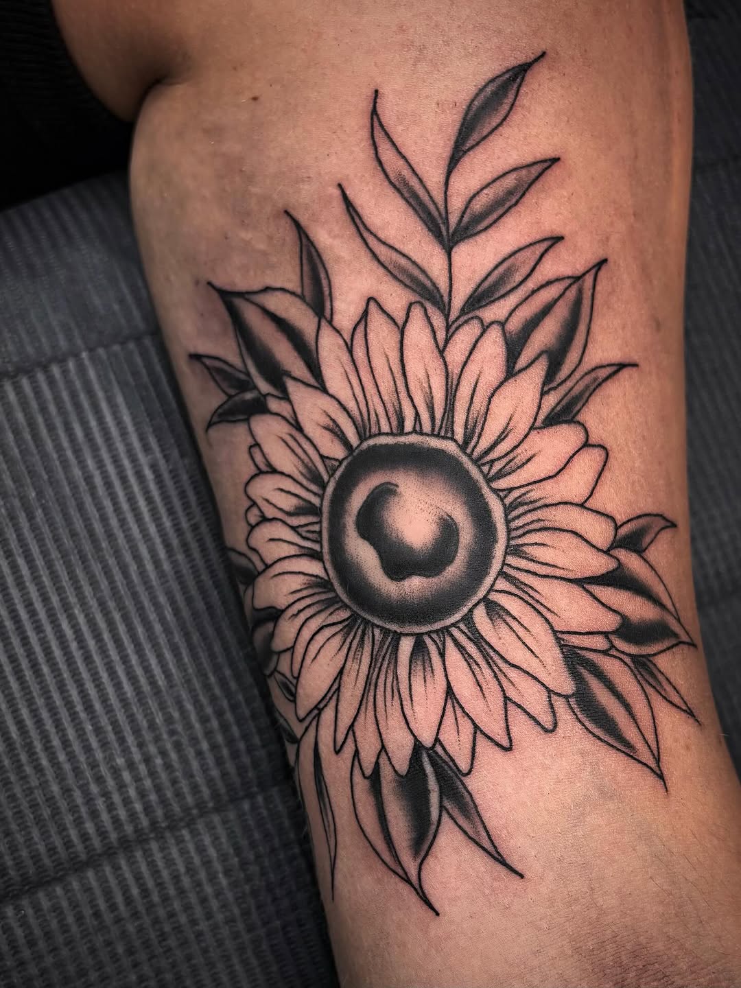 Tattoo by @electricladyink โ black_and_grey, fine_line
