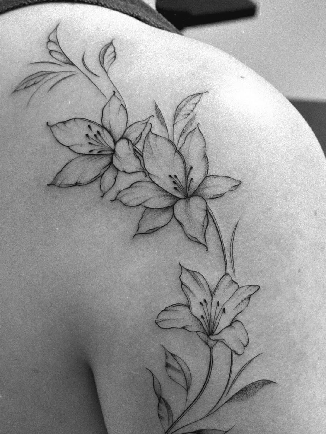 Tattoo by @richardtattooart β fine_line, black_and_grey
