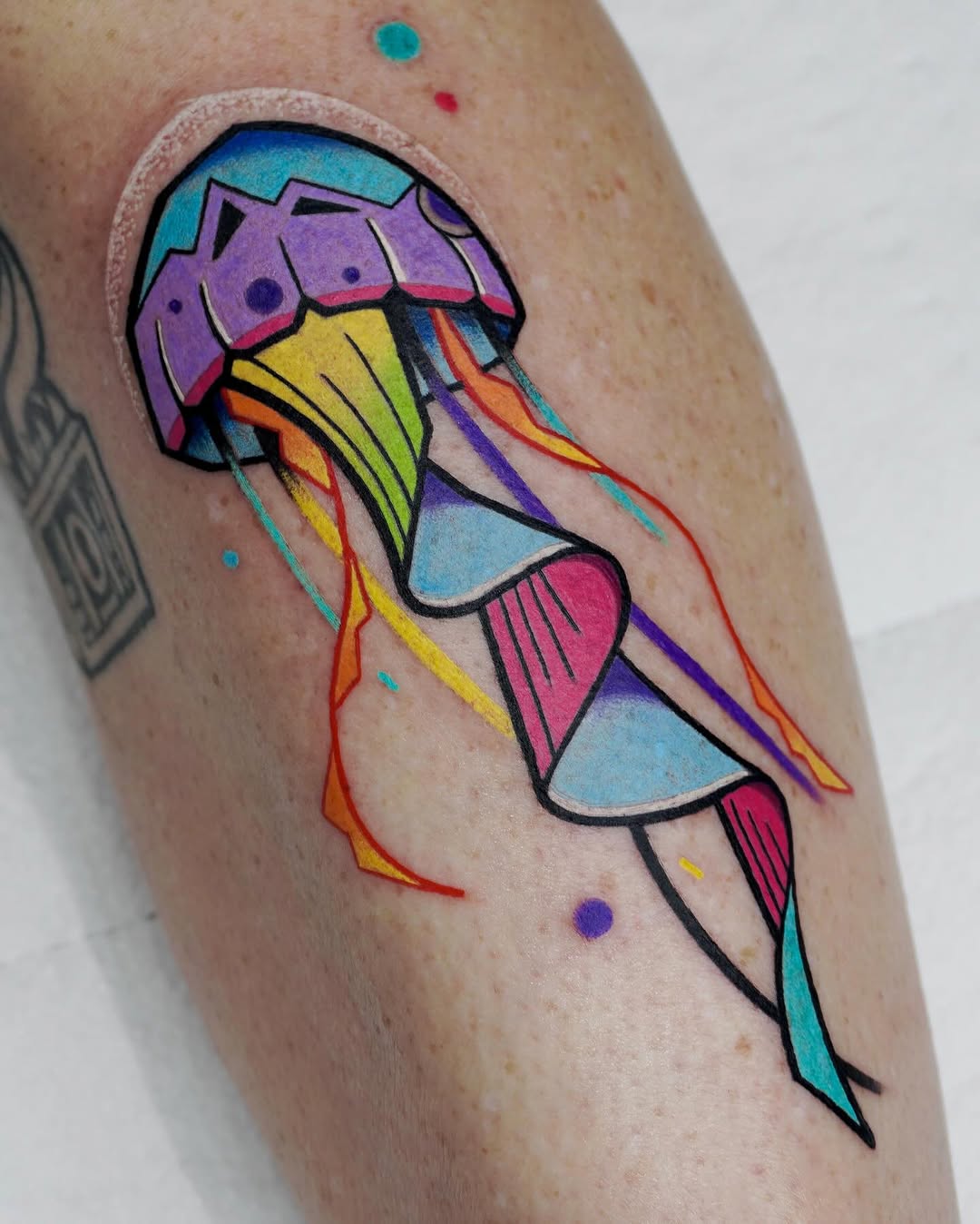 Tattoo by @hurjaesae — new_school, geometric