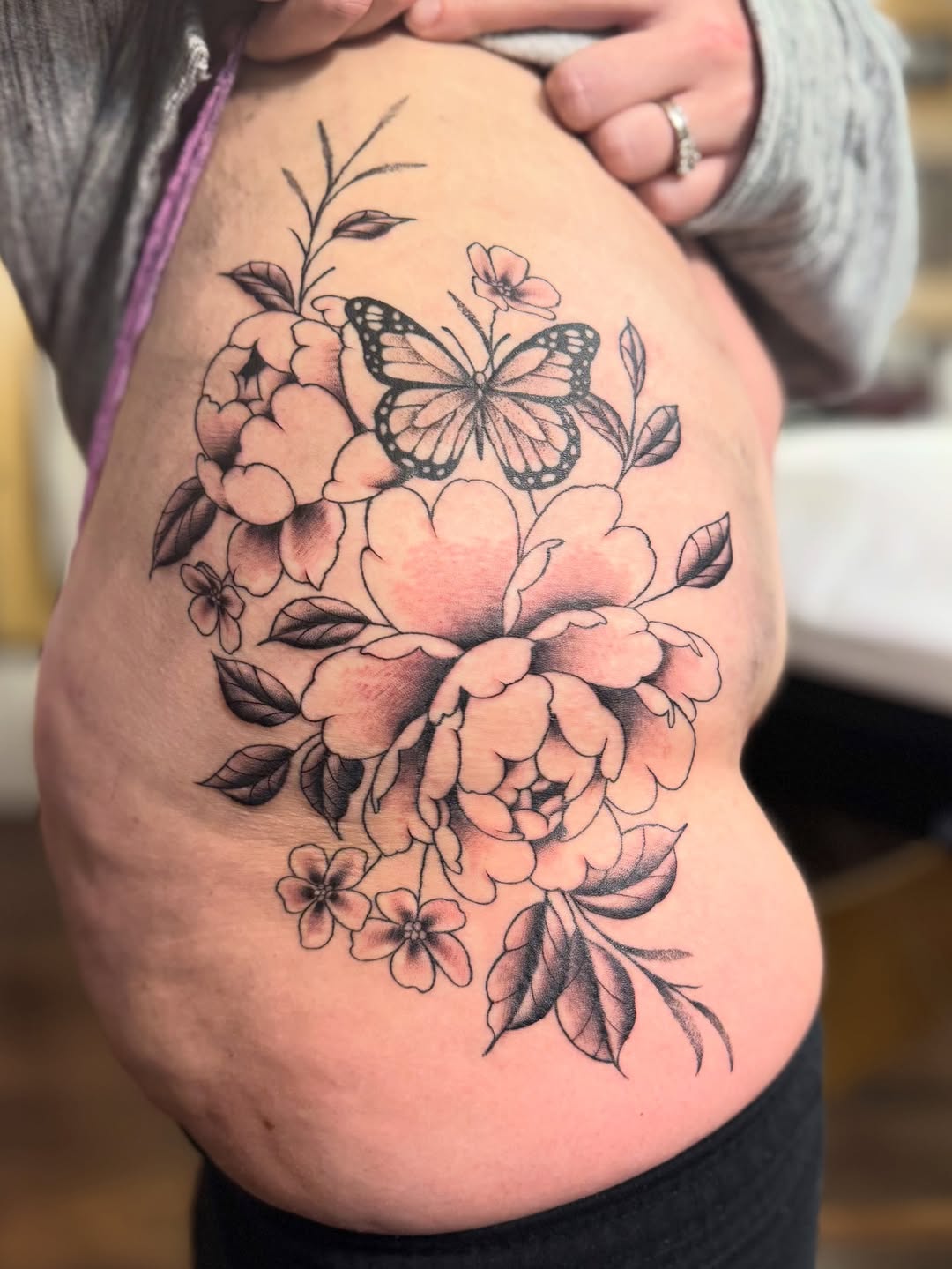 Tattoo by @lilmazetattoos β fine_line, black_and_grey