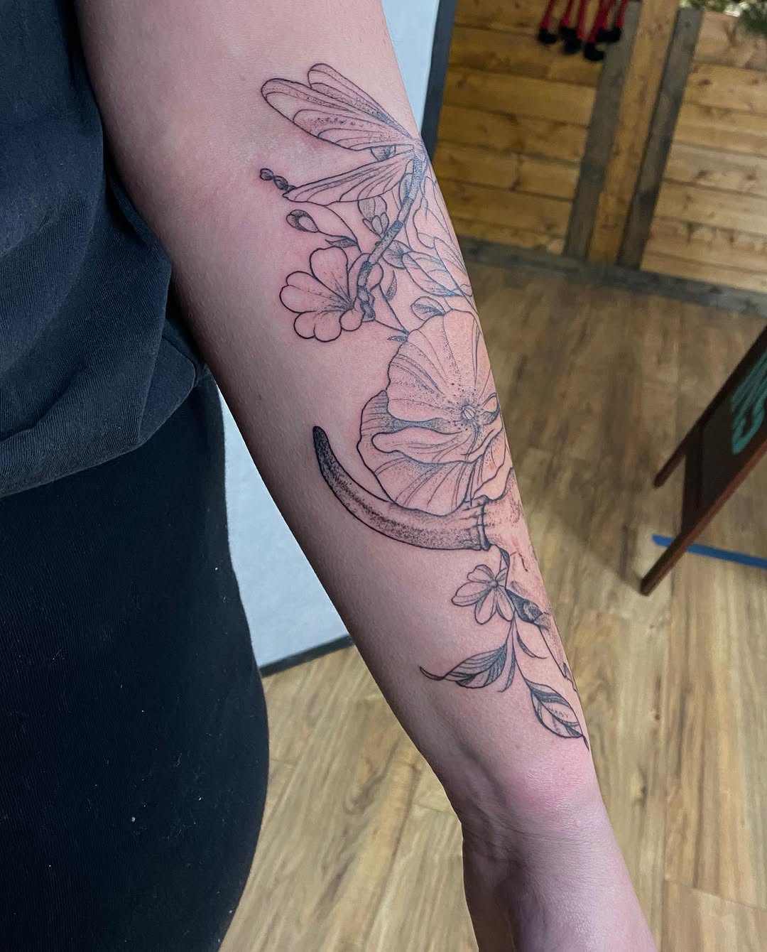 Tattoo by @tatsbyalexandra — fine_line, illustrative