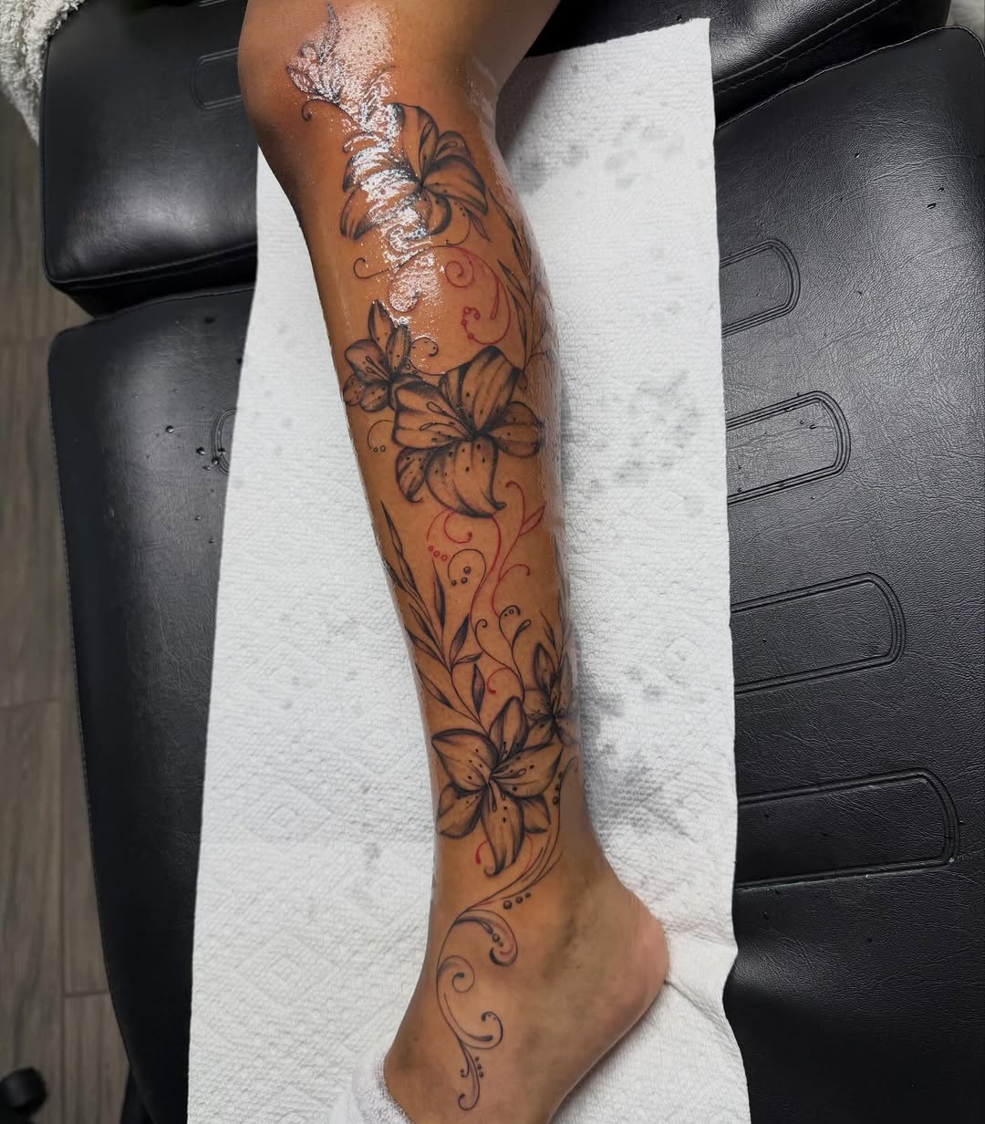 Tattoo by @stephsworldofink — fine_line, black_and_grey