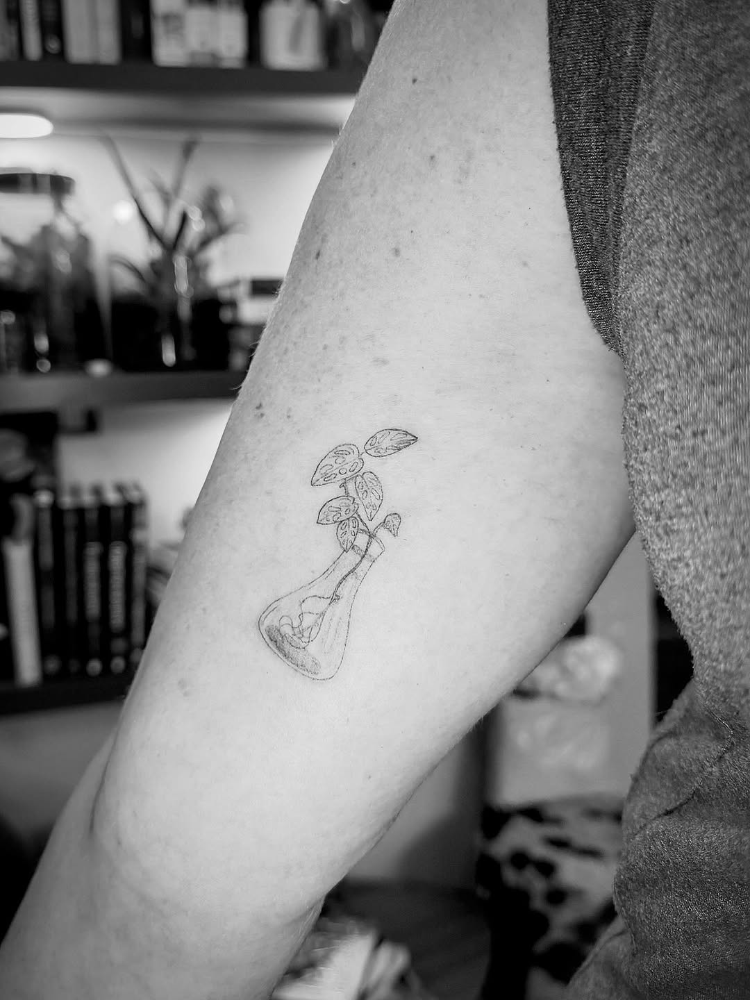 Tattoo by @artfully.adria — fine_line
