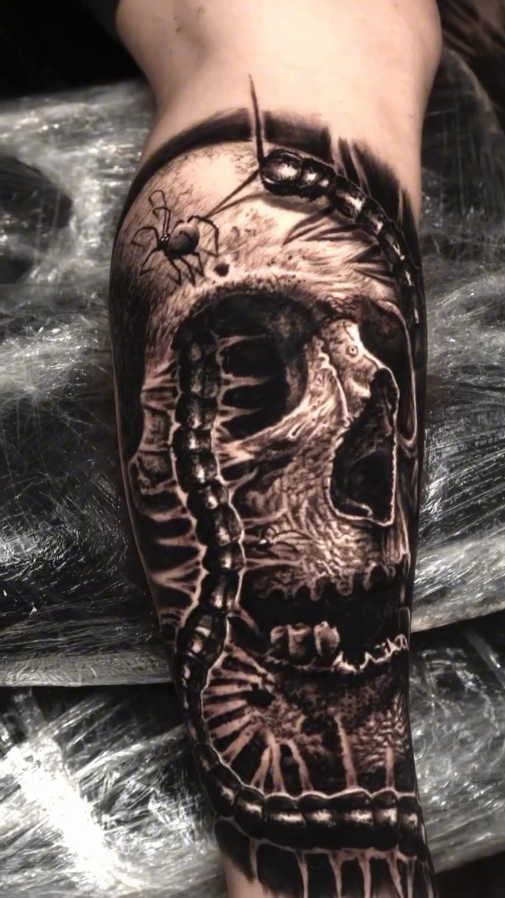 Tattoo by @alonso_tattoos โ black_and_grey, realism