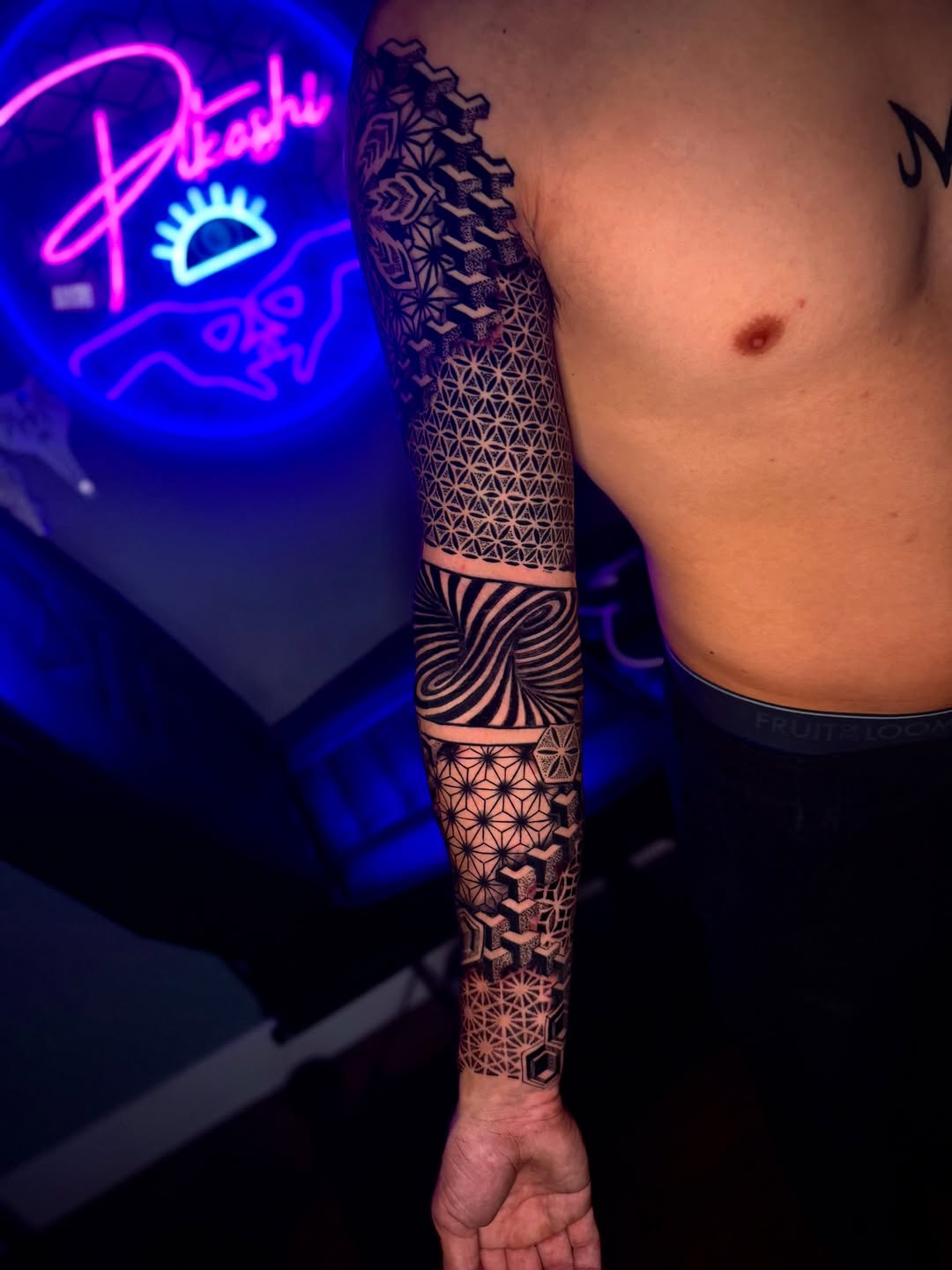 Tattoo by @pikashi_tattoos — geometric, black_and_grey
