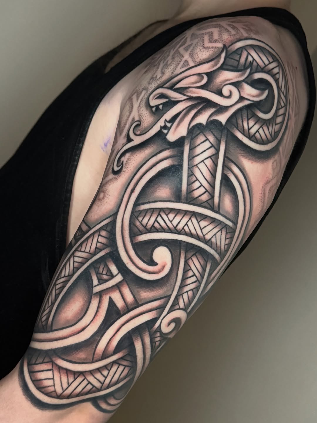 Tattoo by @lisa.hubbard.tattoo — black_and_grey, geometric
