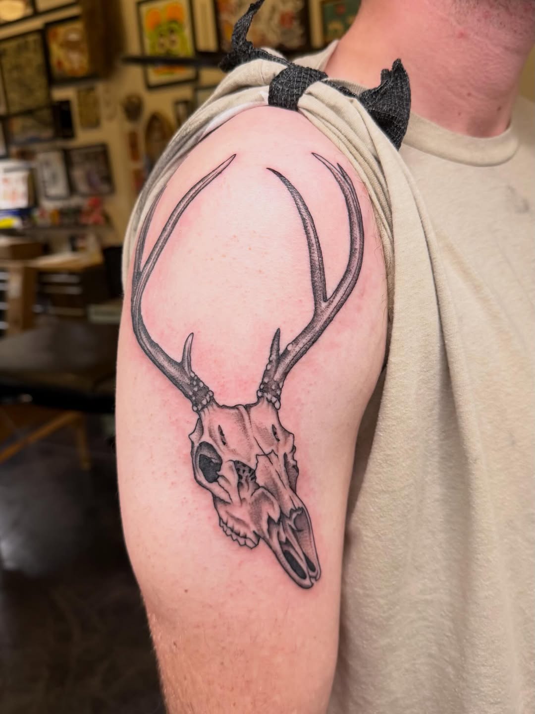 Tattoo by @tashavenola — realism, black_and_grey
