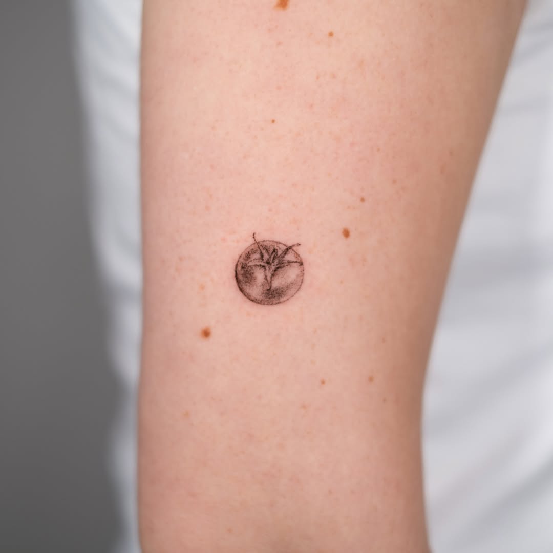 Tattoo by @lusi.ne.tattoo — fine_line, realism