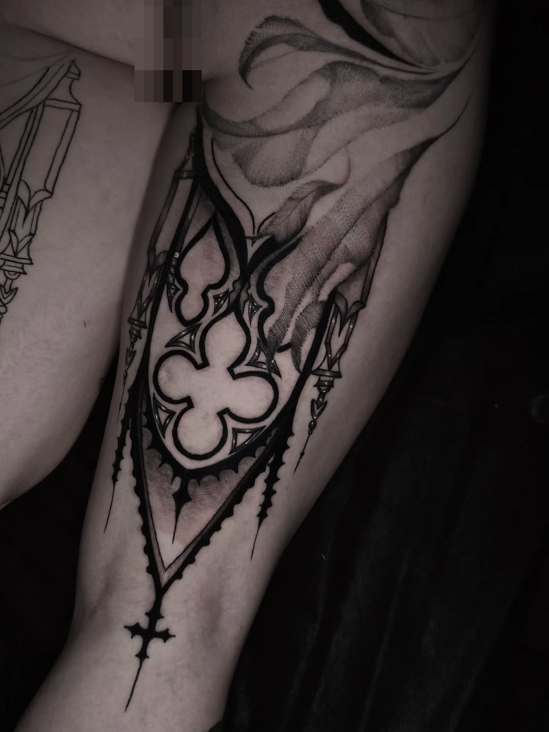 Tattoo by @traviesoxtattoos — blackwork