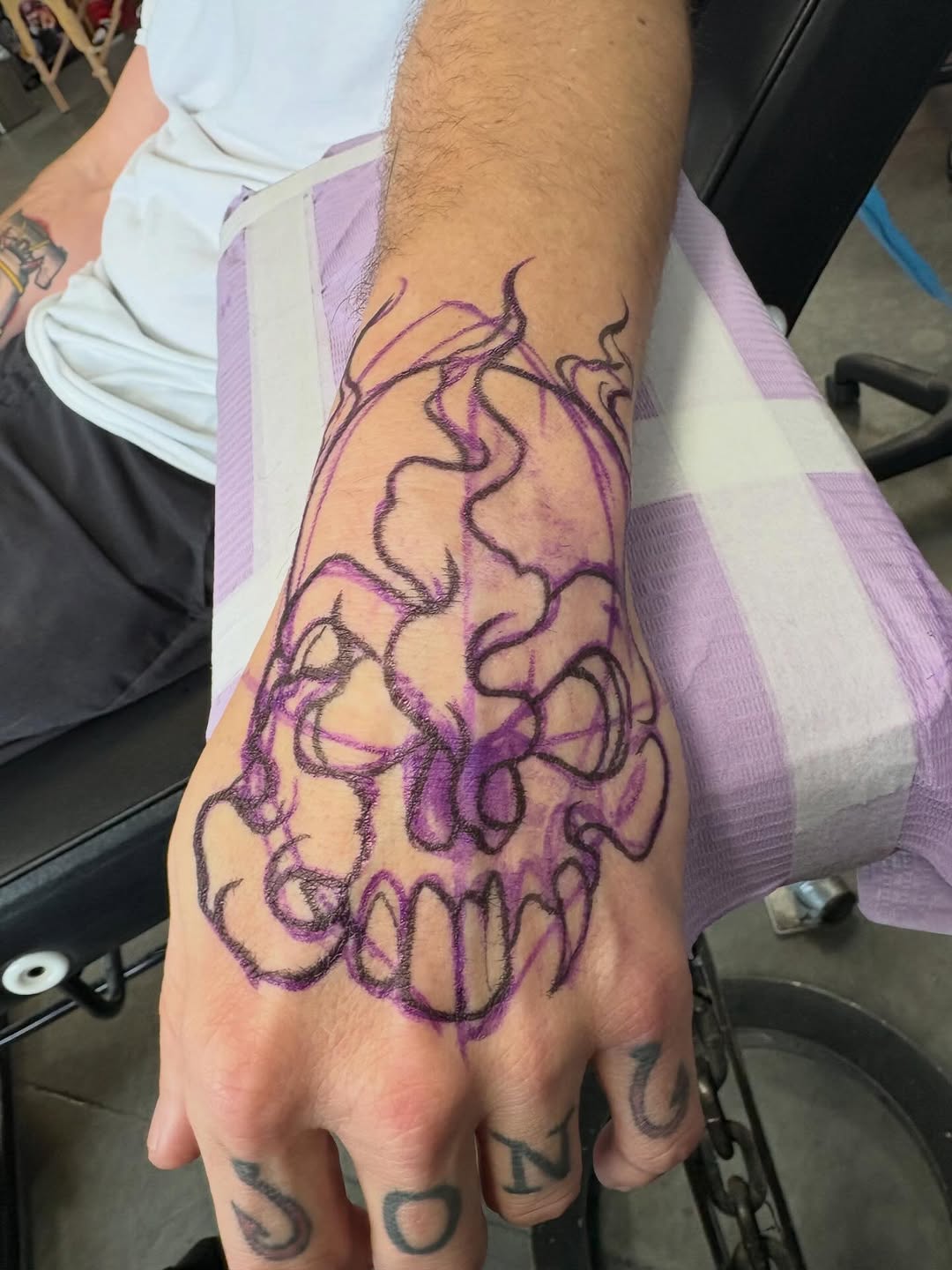 Tattoo by @tommygunz_tatt00er — blackwork