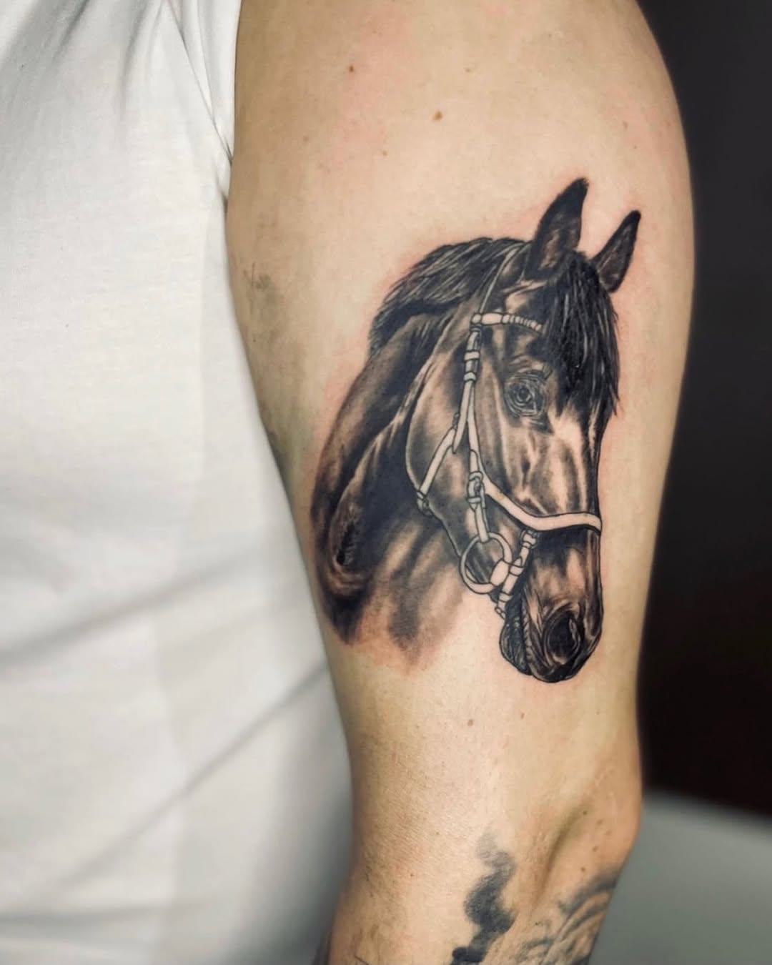 Tattoo by @mauricio_goiss — realism, black_and_grey
