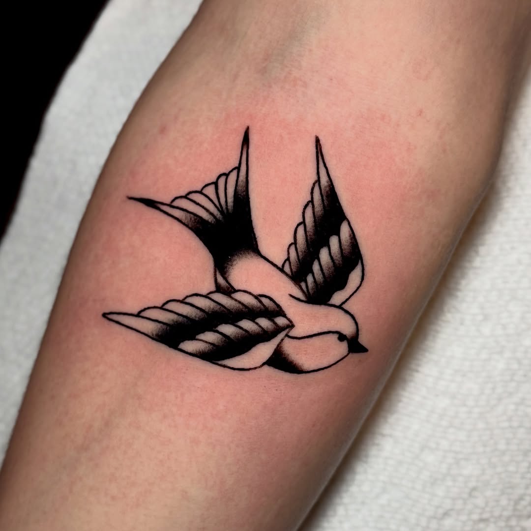 Tattoo by @sinistersparkleink โ american_traditional