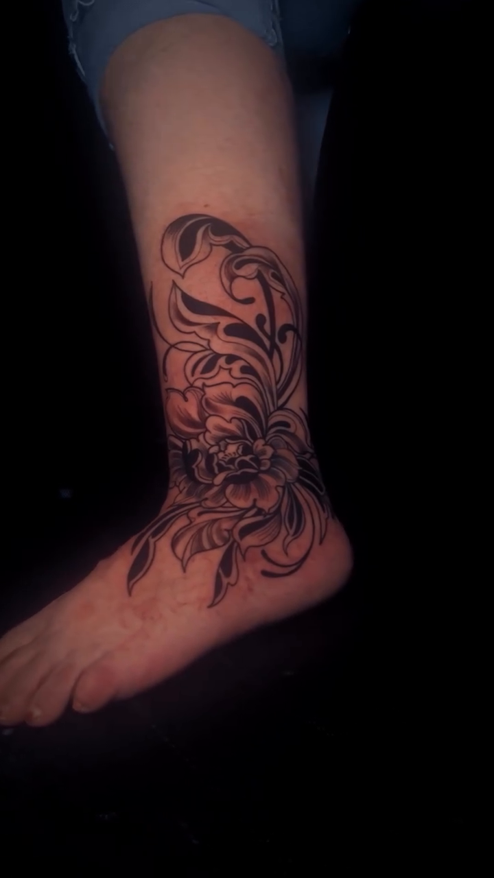 Tattoo by @alexinkmiami — black_and_grey, ornamental
