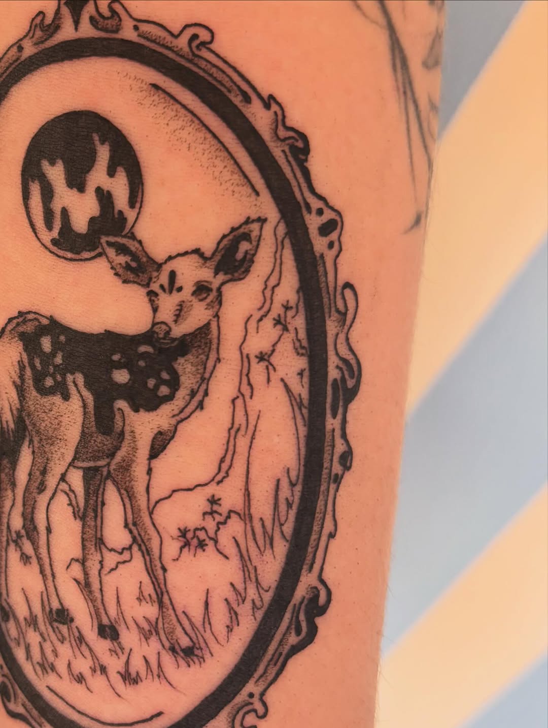 Tattoo by @ginkgo_inkk β dotwork