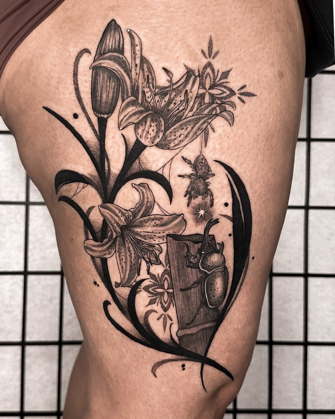 Tattoo by @2lulahtattoo — black_and_grey, illustrative