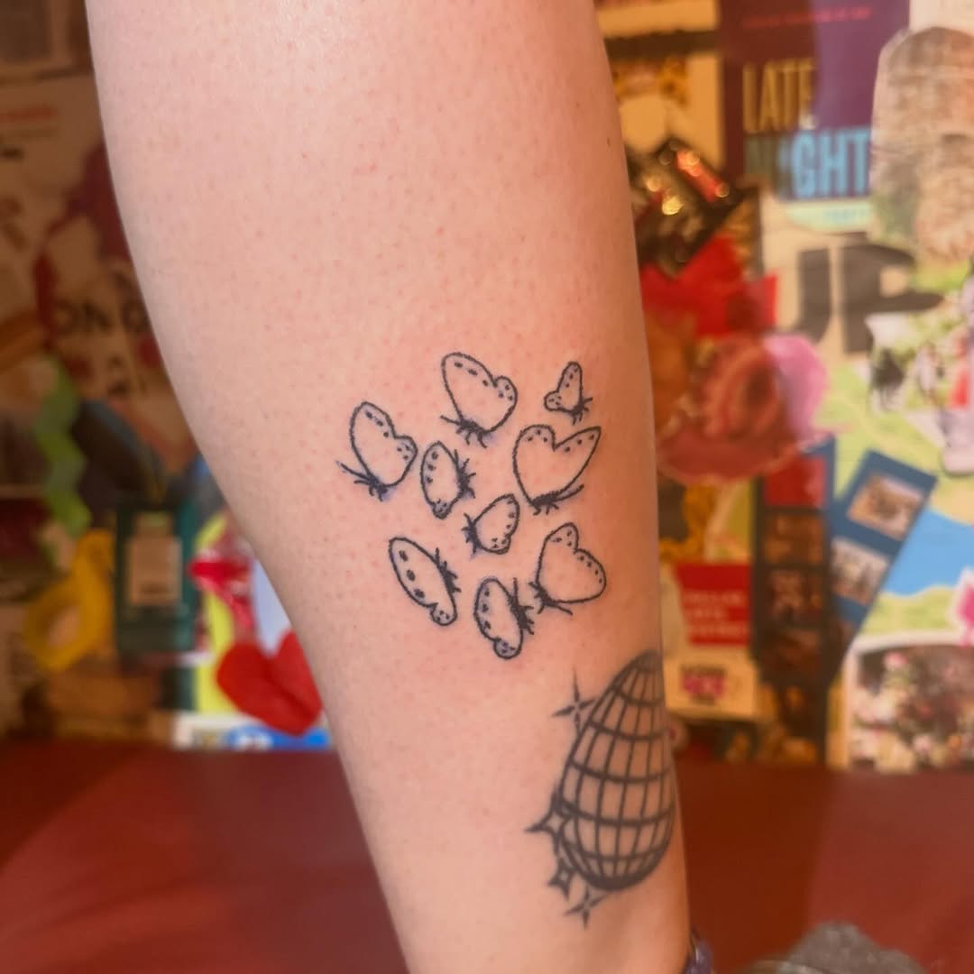 Tattoo by @atadmadstabs — fine_line