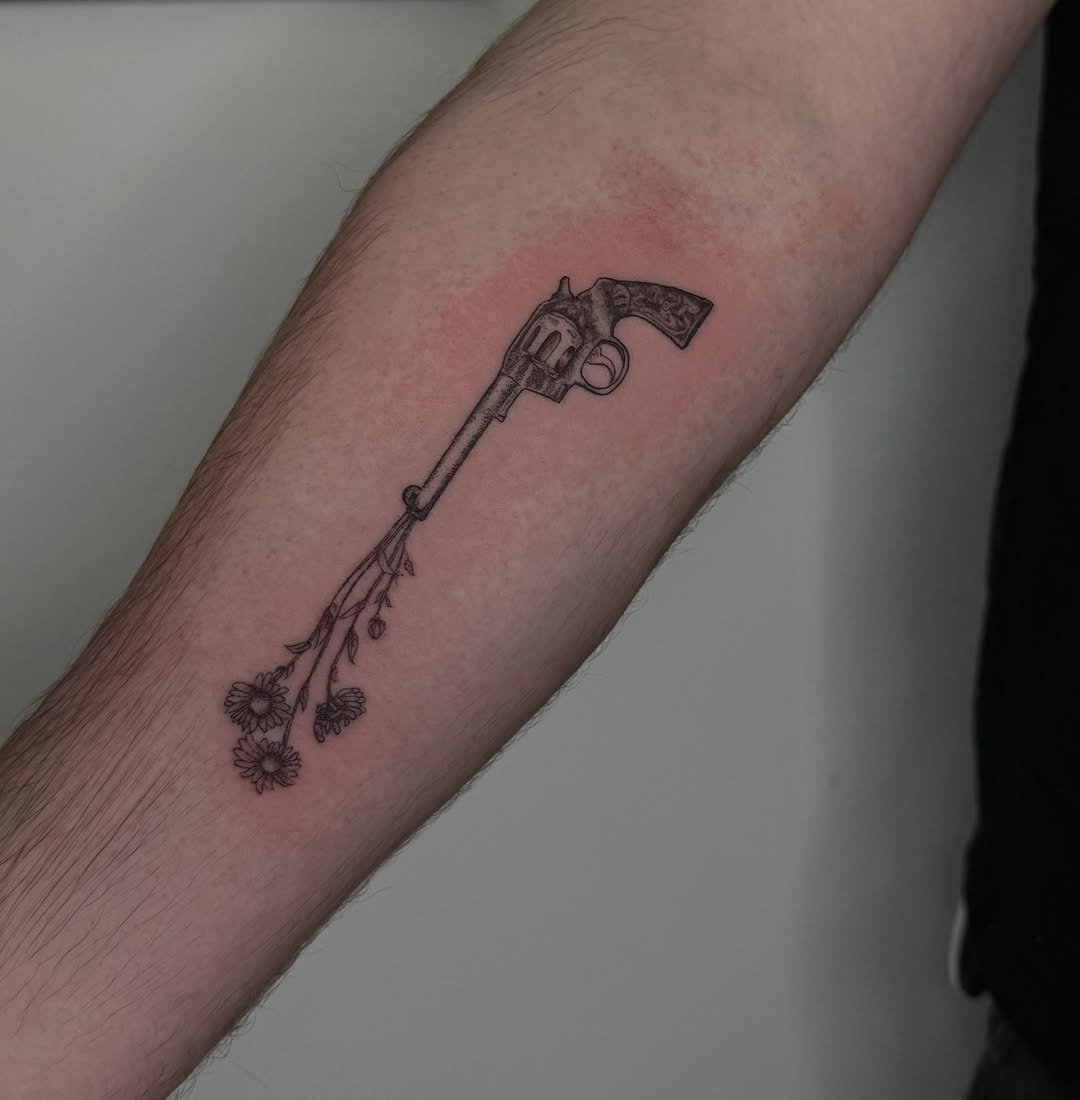 Tattoo by @sabinatattoos — fine_line