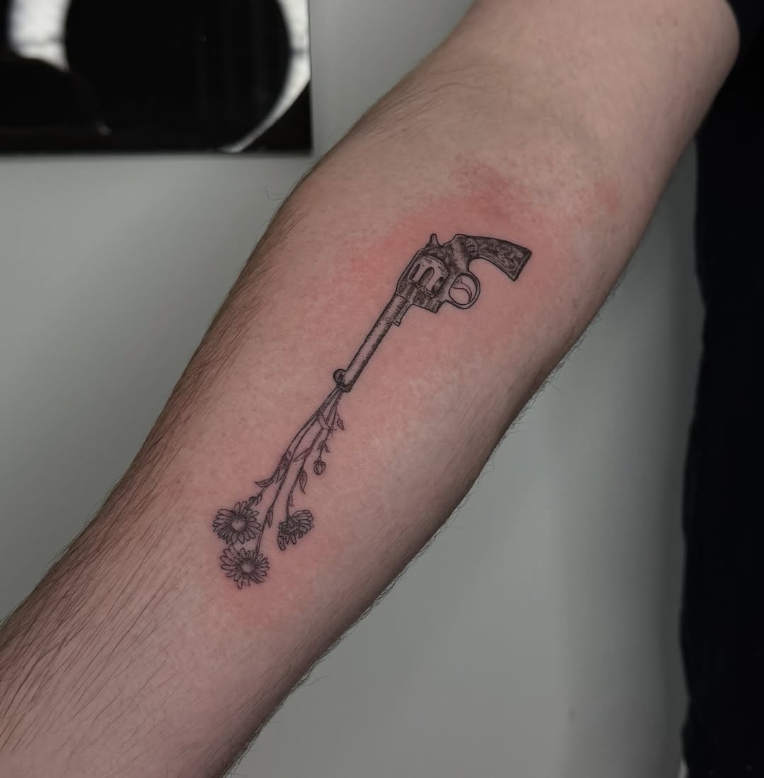 Tattoo by @sabinatattoos — fine_line