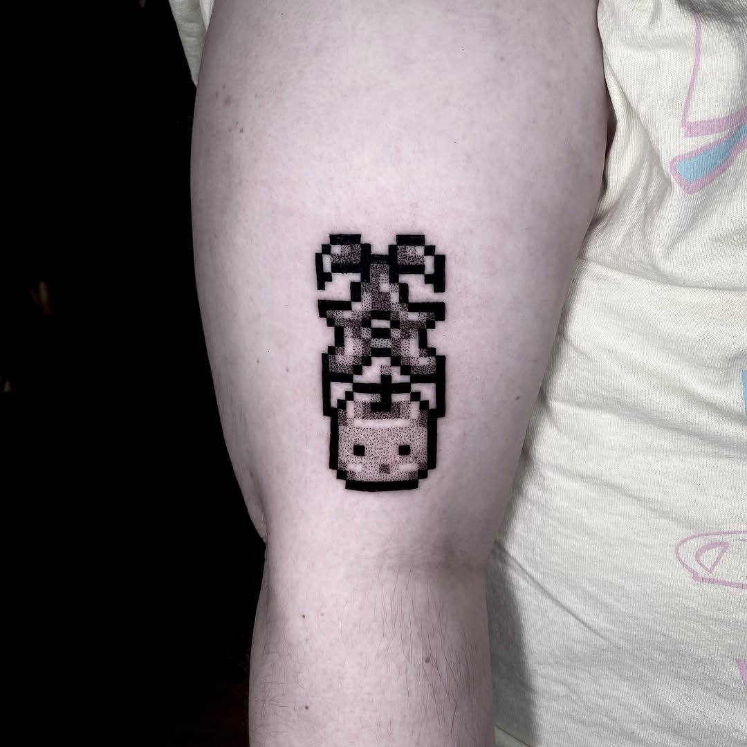 Tattoo by @therowanstarr โ dotwork, geometric