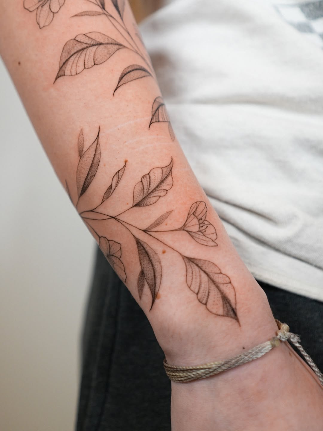 Tattoo by @michelly.ink — fine_line, black_and_grey