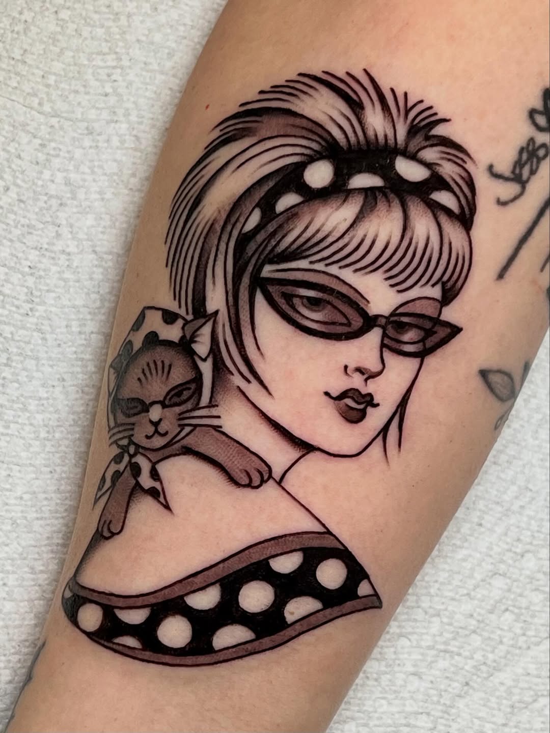 Tattoo by @livleotattoo — american_traditional, illustrative