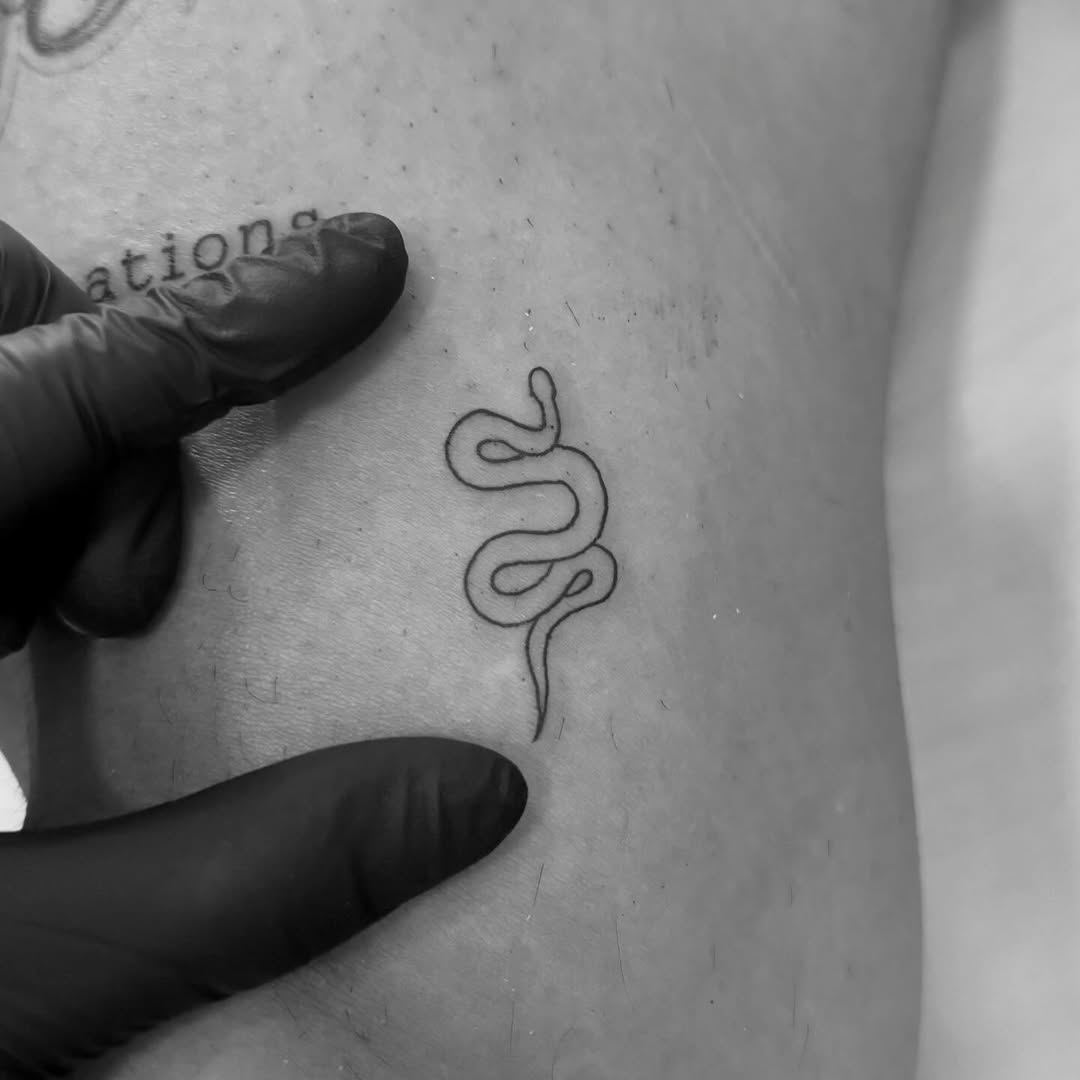Tattoo by @maru_ttttt — fine_line