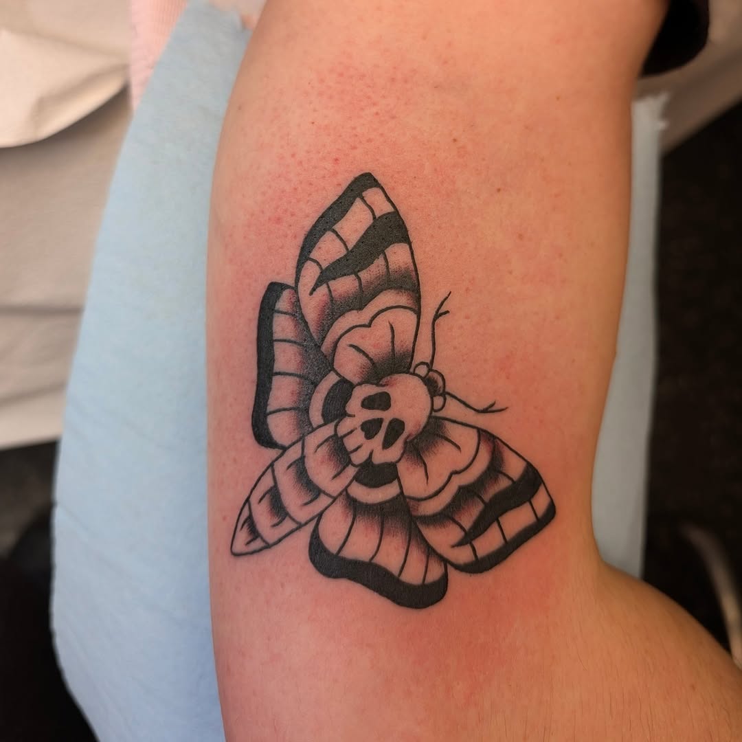 Tattoo by @j9ladylucktattoo — american_traditional