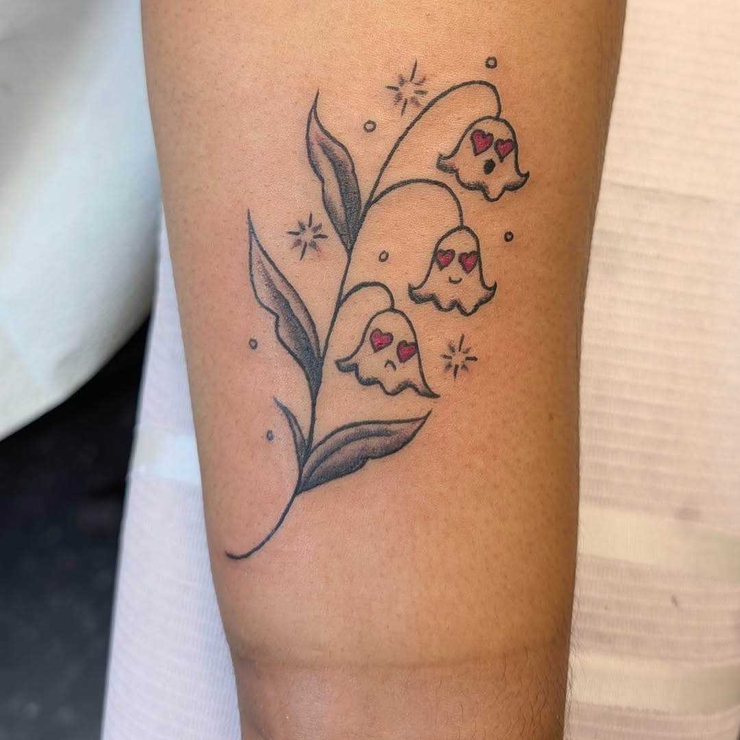 Tattoo by @j9ladylucktattoo — fine_line, new_school
