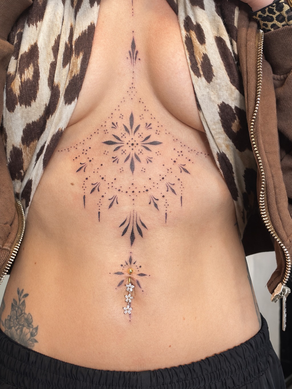 Tattoo by @amber_noir_tattoo โ fine_line, dotwork