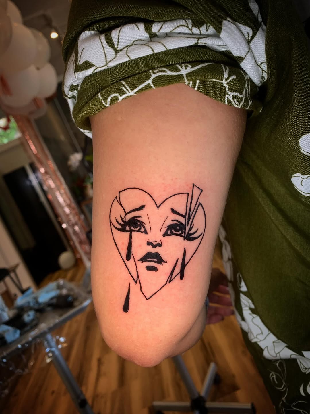 Tattoo by @dreadrooth โ blackwork