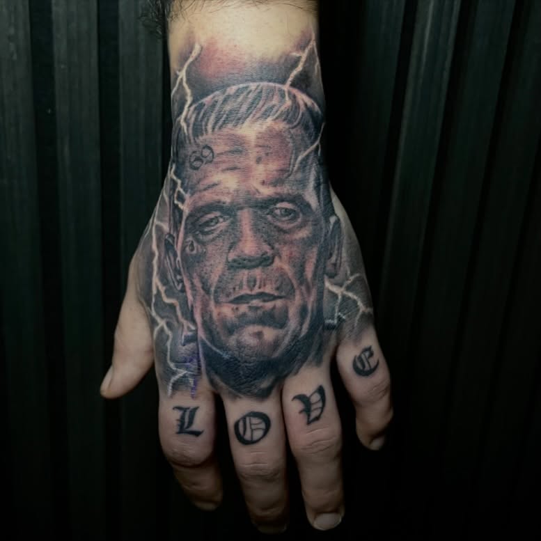 Tattoo by @gustavo.bulldogtattoo — realism, black_and_grey