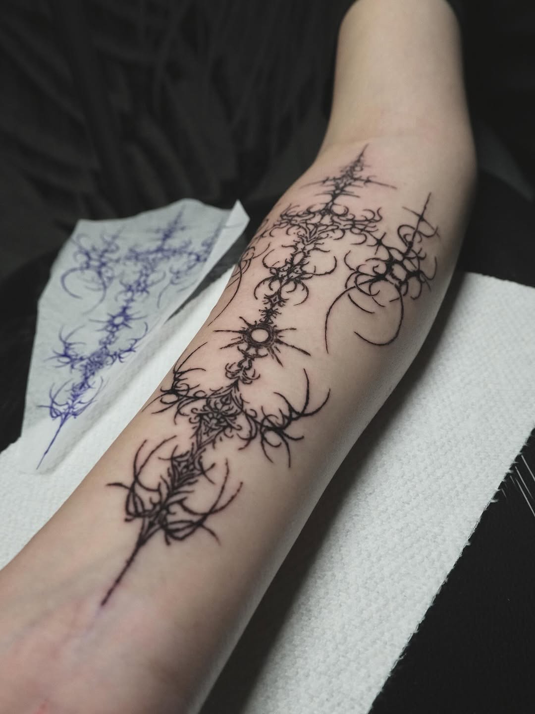 Tattoo by @hanakaki_tattoos โ blackwork, ornamental