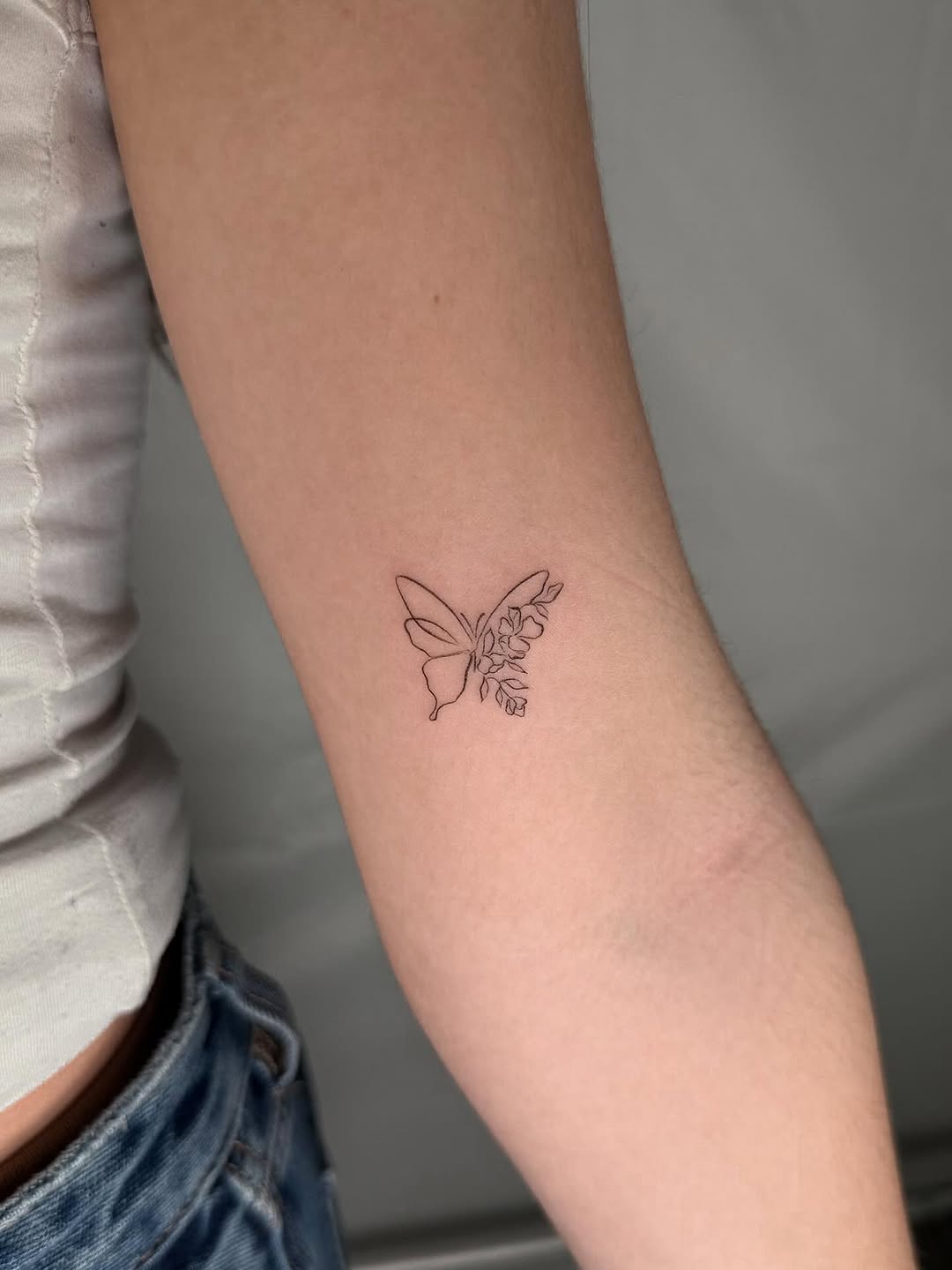 Tattoo by @catmorfin.tattoo — fine_line