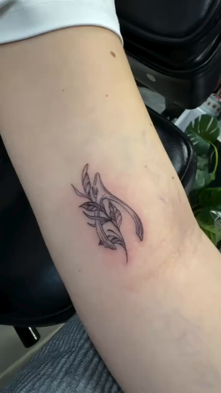 Tattoo by @jessabigelowtattoo — fine_line