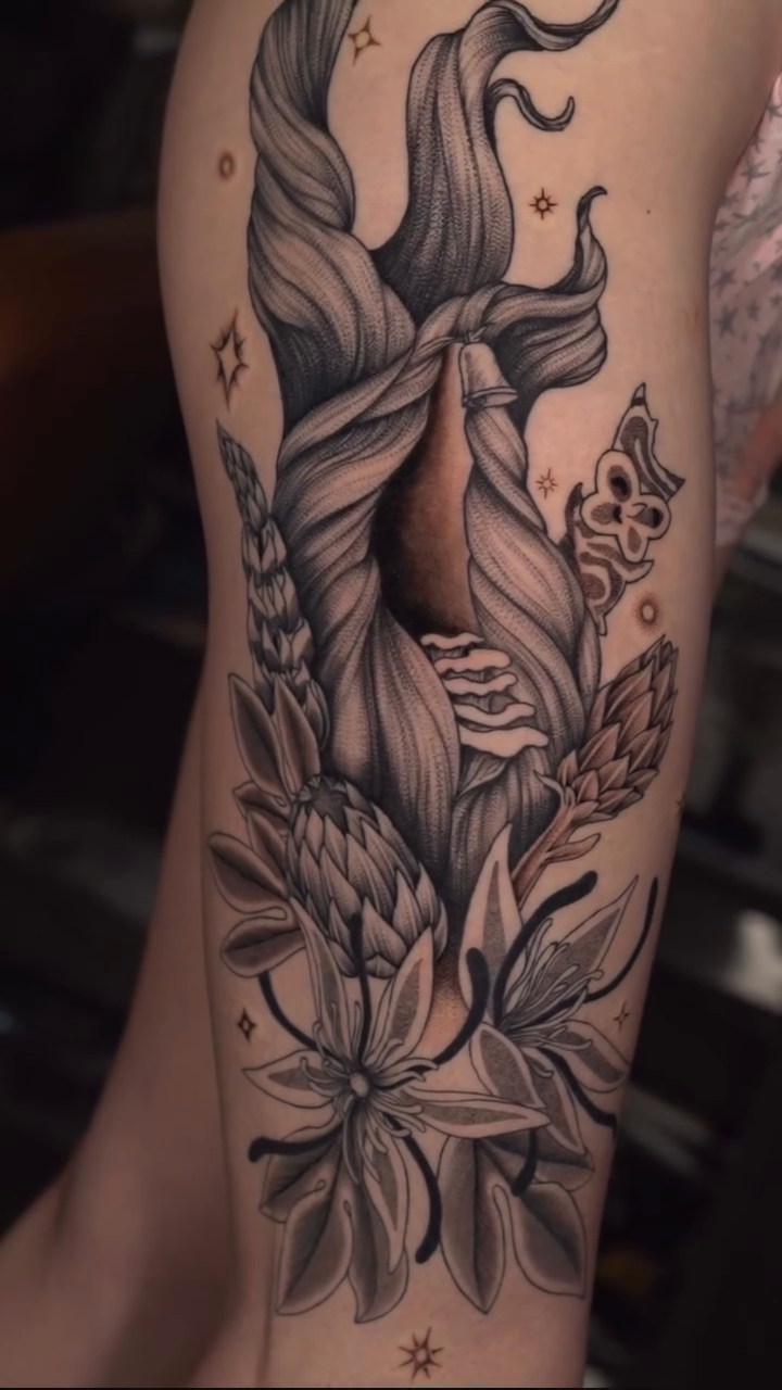 Tattoo by @lovealways_kenzie — black_and_grey, illustrative